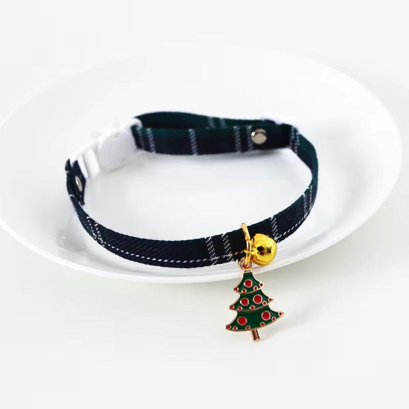 Christmas Holiday Cat Collar Adjustable Neck Strap Puppy Kitten Chihuahua Collars with Pendant Pets Rabbit Necklace Supplies.