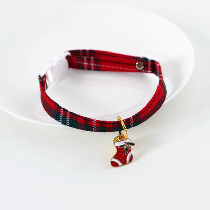 Christmas Holiday Cat Collar Adjustable Neck Strap Puppy Kitten Chihuahua Collars with Pendant Pets Rabbit Necklace Supplies.