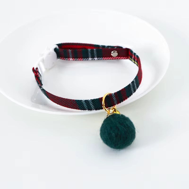 Christmas Holiday Cat Collar Adjustable Neck Strap Puppy Kitten Chihuahua Collars with Pendant Pets Rabbit Necklace Supplies.