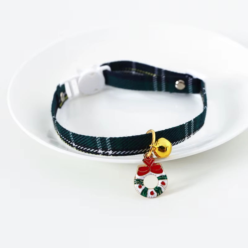 Christmas Holiday Cat Collar Adjustable Neck Strap Puppy Kitten Chihuahua Collars with Pendant Pets Rabbit Necklace Supplies.