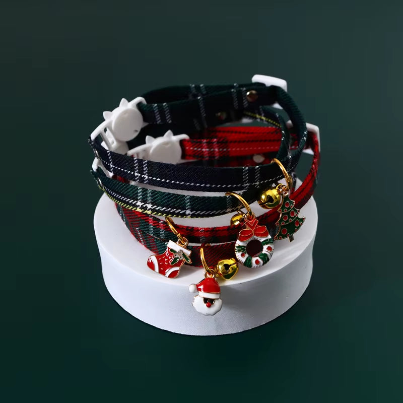 Christmas Holiday Cat Collar Adjustable Neck Strap Puppy Kitten Chihuahua Collars with Pendant Pets Rabbit Necklace Supplies.